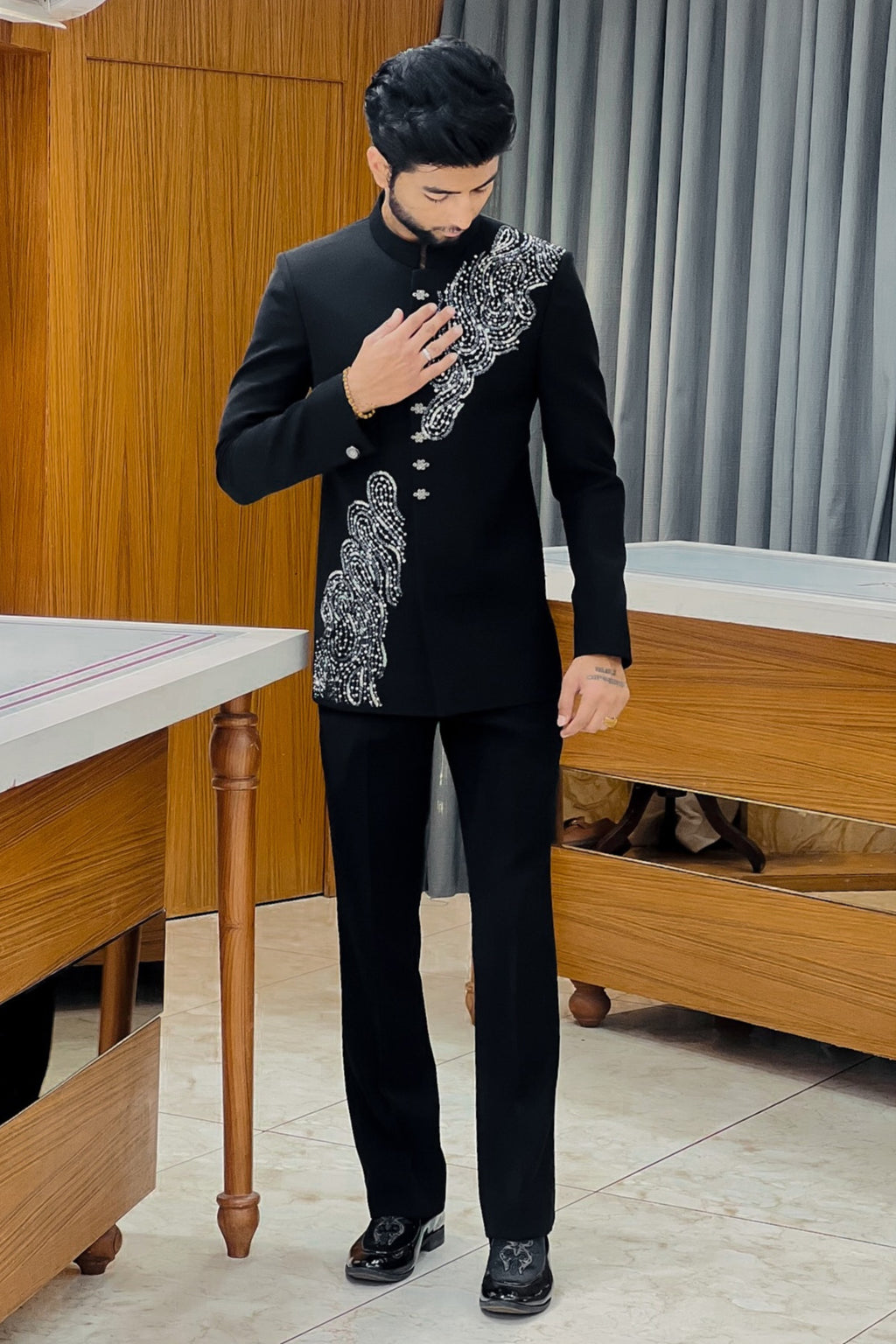 Black Luxe Embellished Handwork Jodhpuri