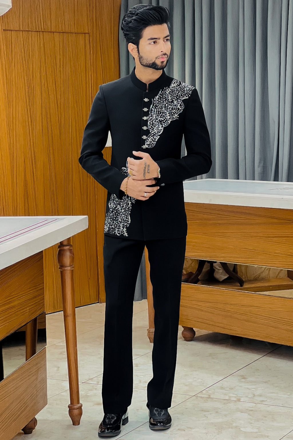Black Luxe Embellished Handwork Jodhpuri